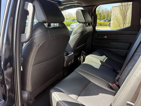 Used 2024 Toyota Tacoma Limited w/ Limited Package (LT) image 29