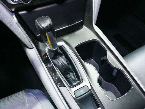 Used 2018 Honda Accord LX image 16