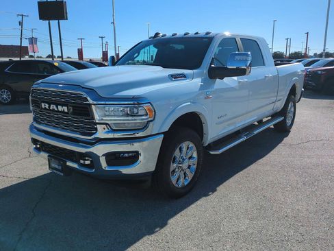 Used 2024 RAM 2500 Limited image 4