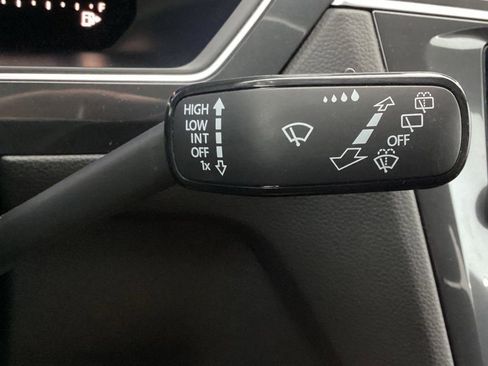 Used 2022 Volkswagen Tiguan SE image 27