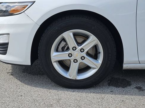 Used 2024 Chevrolet Malibu LT FWD image 9