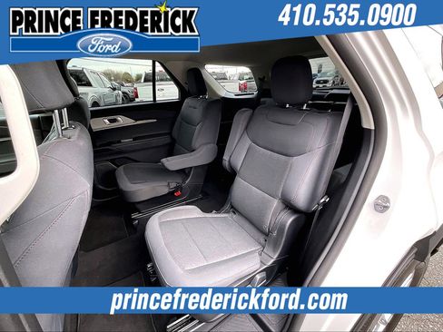 Used 2025 Ford Explorer Active image 24