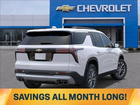 New 2026 Chevrolet Traverse LT w/ Sun and Wheel Package AWD/4WD image 4