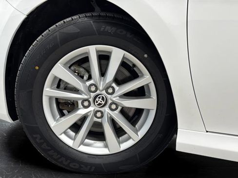 Used 2025 Toyota Camry LE FWD image 28