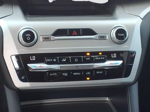 Used 2021 Ford Explorer XLT w/ Equipment Group 202A AWD/4WD image 14