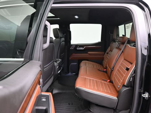 Used 2023 GMC Sierra 1500 Denali Ultimate image 11