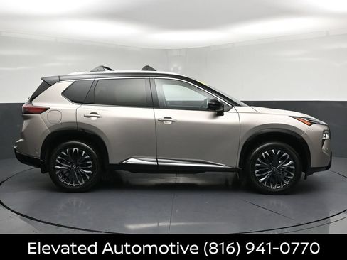 Certified 2026 Nissan Rogue Platinum w/ Platinum Premium Package AWD/4WD image 28