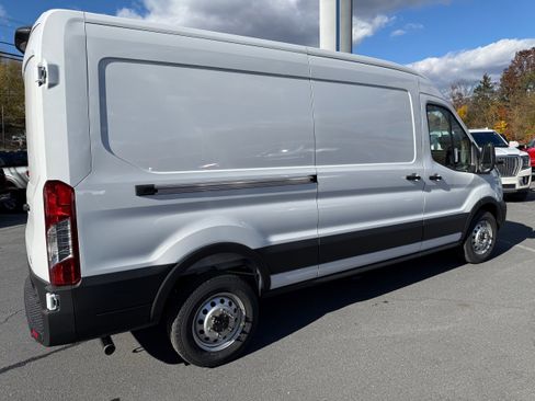 New 2026 Ford Transit 250 148 Medium Roof Extended AWD image 4