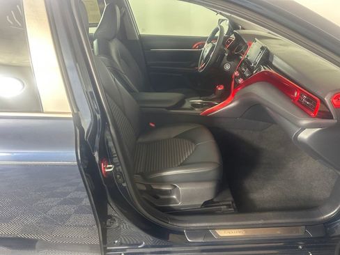 Used 2021 Toyota Camry SE FWD image 13