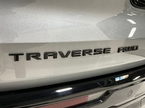 Used 2024 Chevrolet Traverse RS w/ LPO, Floor Liner Package image 31