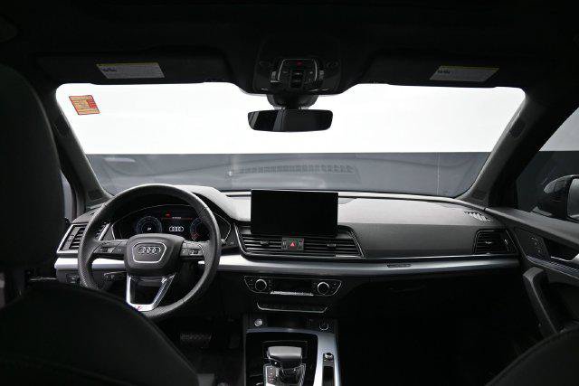 Used 2024 Audi Q5 2.0T Premium Plus w/ Premium Plus Package AWD/4WD image 27