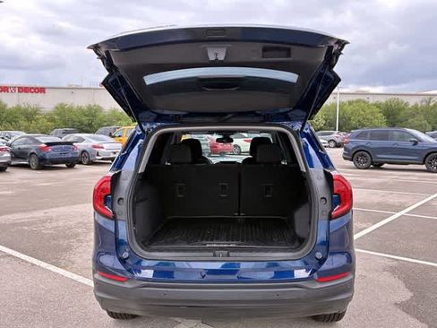 Used 2022 GMC Terrain SLE w/ Driver Convenience Package FWD image 35