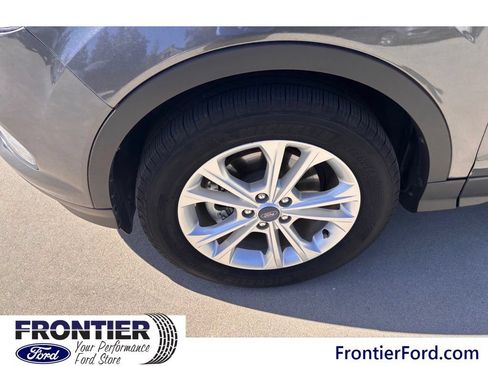 Used 2018 Ford Escape SE w/ SE Sync 3 Package FWD image 20
