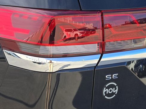 New 2026 Volkswagen Atlas SE FWD image 9