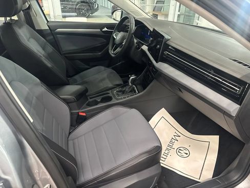 Used 2026 Volkswagen Jetta SE w/ Black Wheel Package FWD image 5