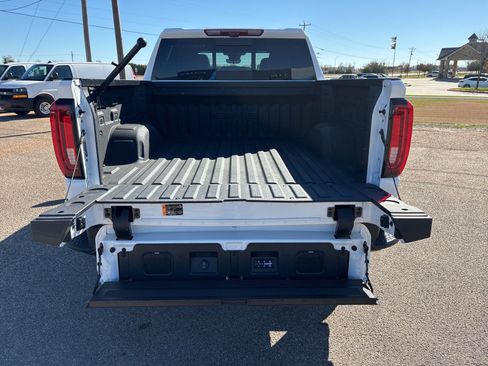 Certified 2025 GMC Sierra 1500 AT4X image 21