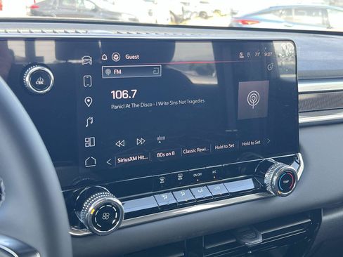 New 2026 GMC Canyon Elevation w/ LPO, Black Badging Package RWD image 16