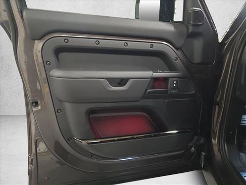 New 2026 Land Rover Defender 110 OCTA AWD/4WD image 28