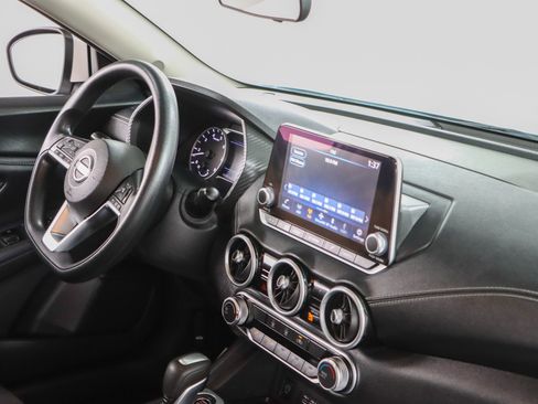 Used 2024 Nissan Sentra SV FWD image 25