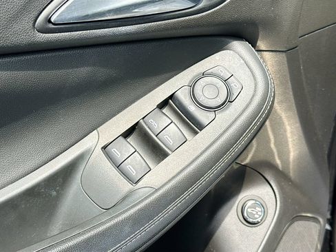 Used 2020 Buick Encore GX Essence w/ Experience Buick Package AWD/4WD image 21