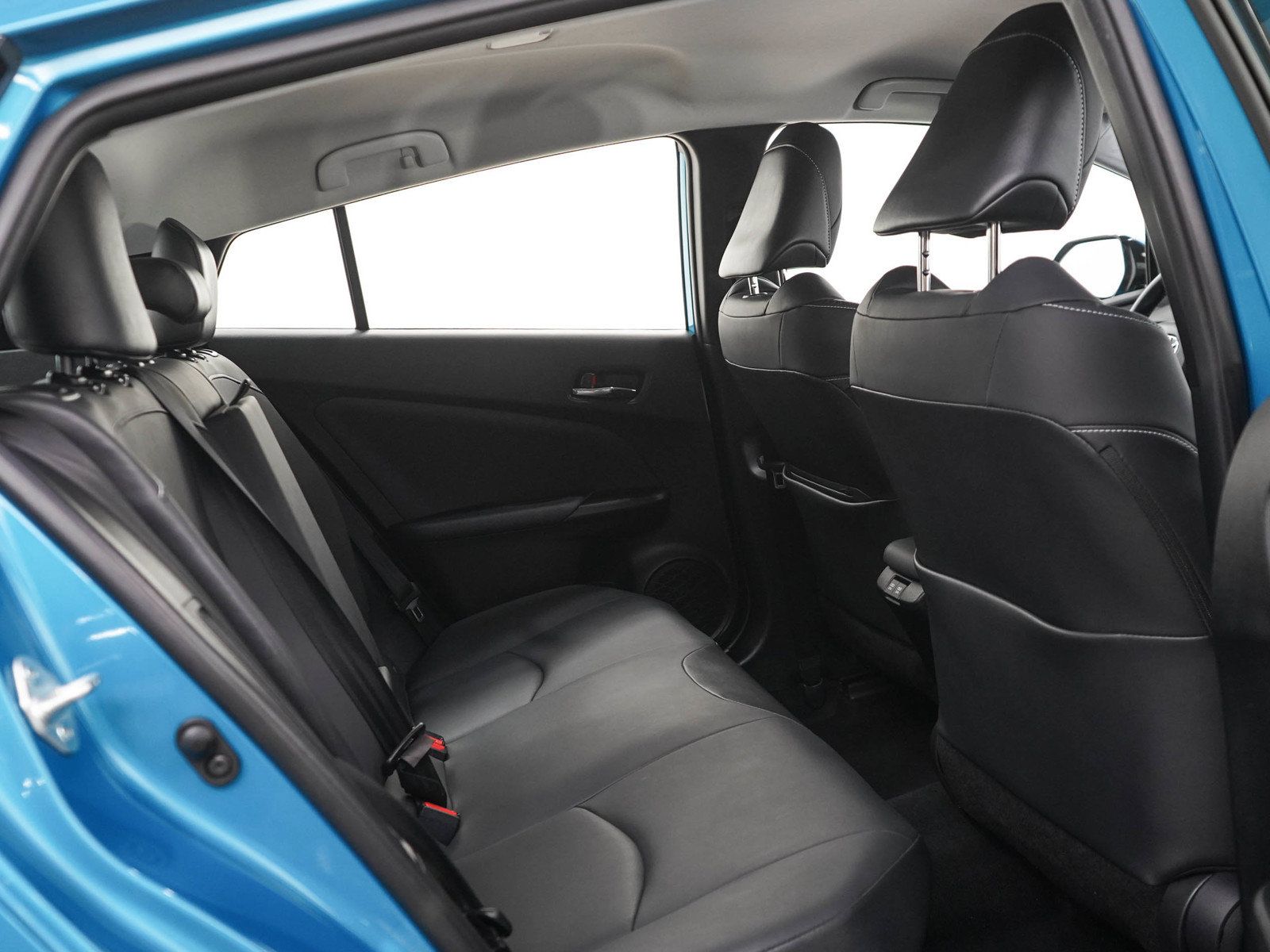 Used 2020 Toyota Prius Prime Limited FWD image 12