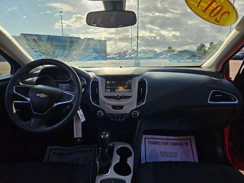 Used 2017 Chevrolet Cruze LS image 17