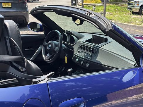 Used 2006 BMW M Roadster RWD image 52