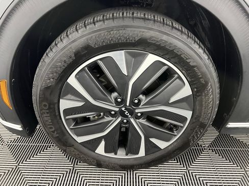 Used 2024 Kia EV6 Light image 11