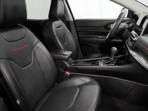 Certified 2022 Jeep Compass Trailhawk w/ Trailhawk Elite Group image 49