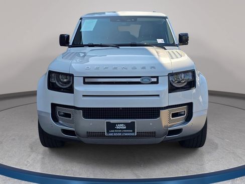 Used 2023 Land Rover Defender 110 S AWD/4WD image 3