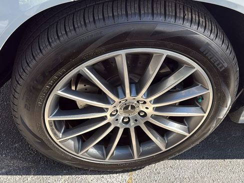 Used 2026 Mercedes-Benz GLE 450 4MATIC image 4