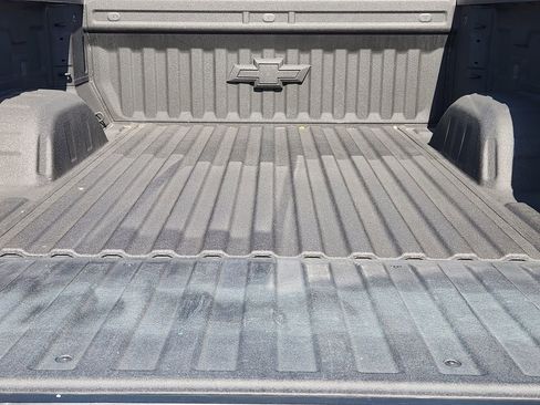 Used 2024 Chevrolet Silverado 1500 LT w/ Leather Package AWD/4WD image 34