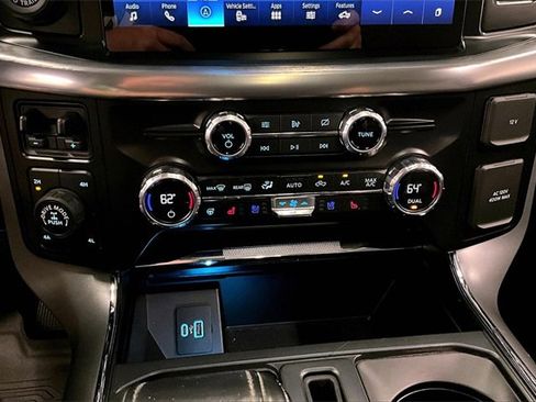 Used 2021 Ford F150 Lariat w/ Equipment Group 502A High image 28