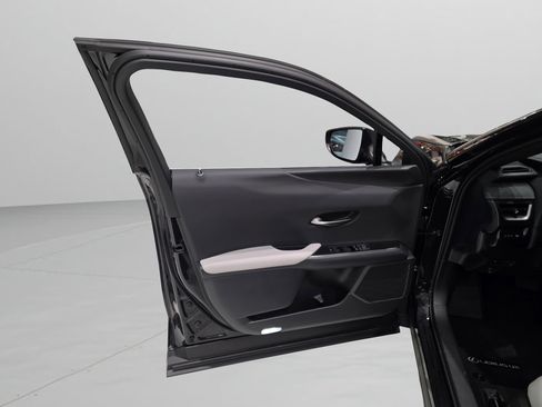 New 2025 Lexus UX 300h FWD image 14