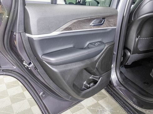 New 2025 Jeep Grand Cherokee Limited image 26