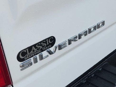 Used 2022 Chevrolet Silverado 1500 LT image 9