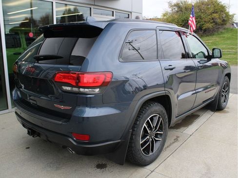 Used 2019 Jeep Grand Cherokee Trailhawk image 4