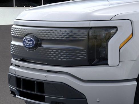 New 2025 Ford F150 Lightning Flash AWD/4WD image 33