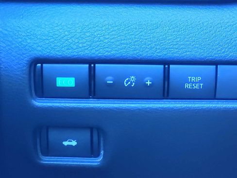 Used 2023 Nissan Sentra SV image 24