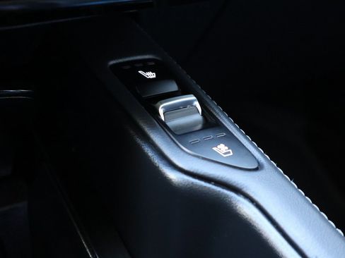 Used 2023 Kia Telluride EX w/ EX Captain's Chair Package image 23