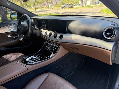 Used 2018 Mercedes-Benz E 300 image 21