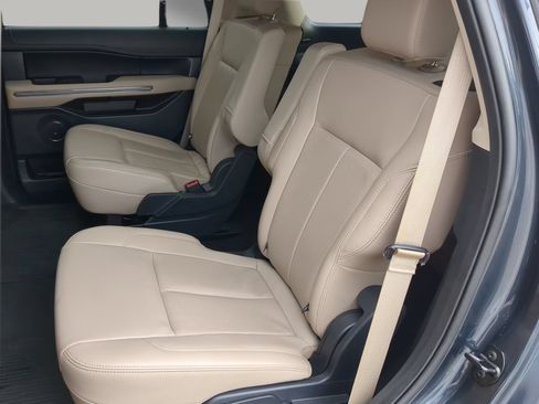 Certified 2023 Ford Expedition XLT RWD image 54