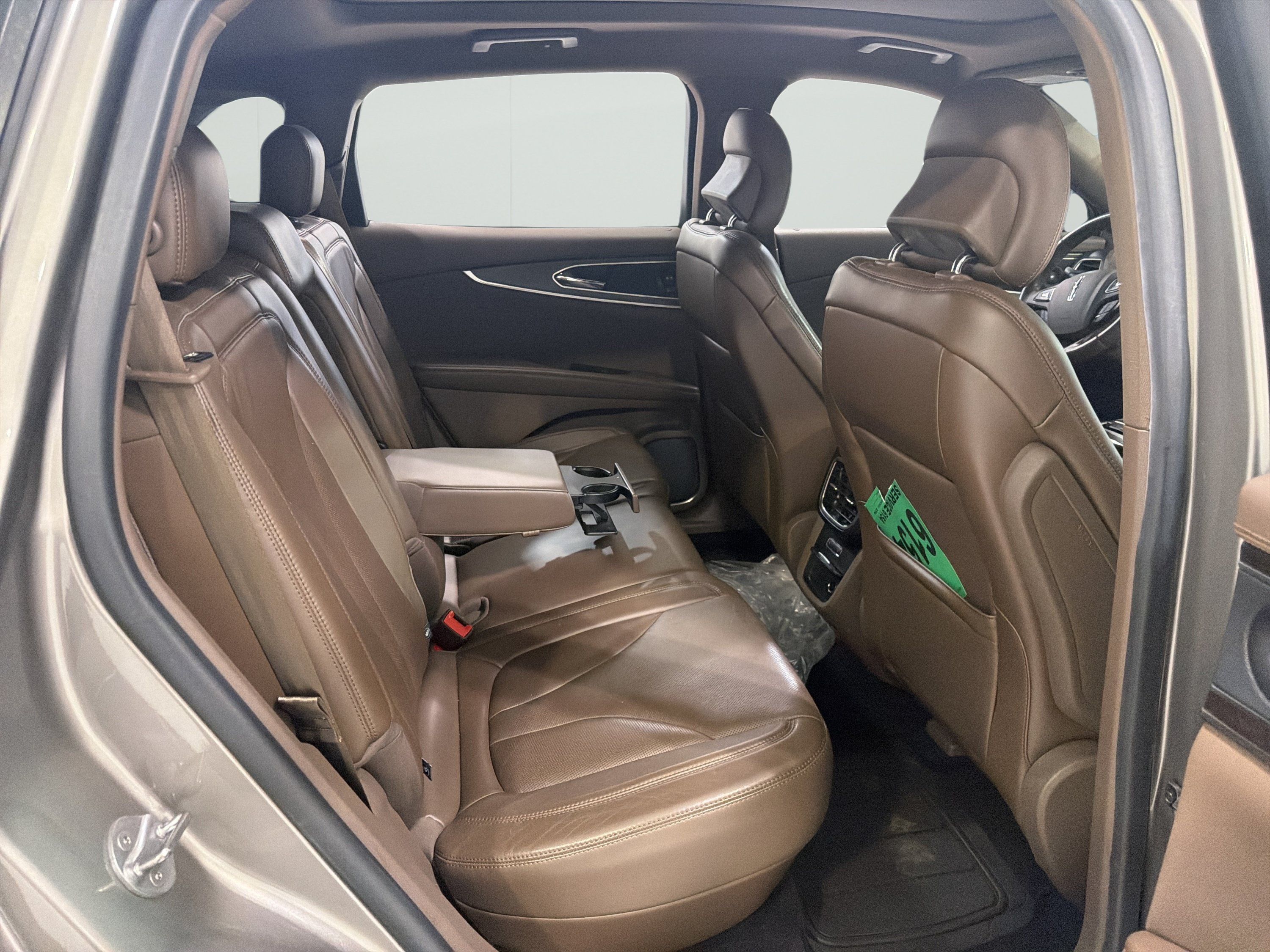 Used 2016 Lincoln MKX Reserve w/ Climate Package FWD image 11