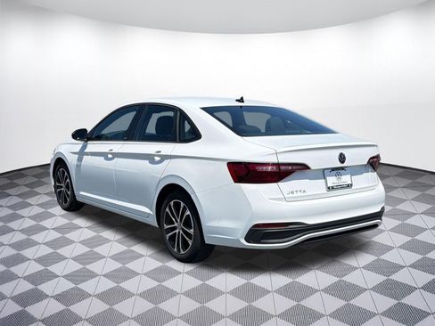 Certified 2024 Volkswagen Jetta Sport FWD image 3