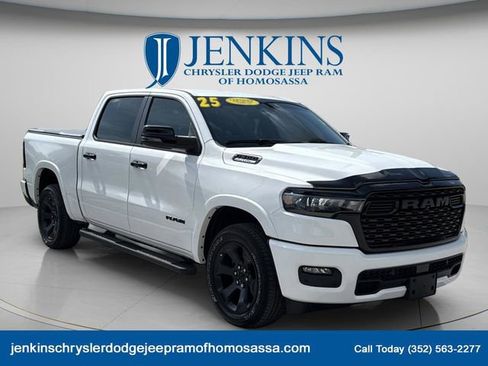 Used 2025 RAM 1500 Big Horn AWD/4WD image 1