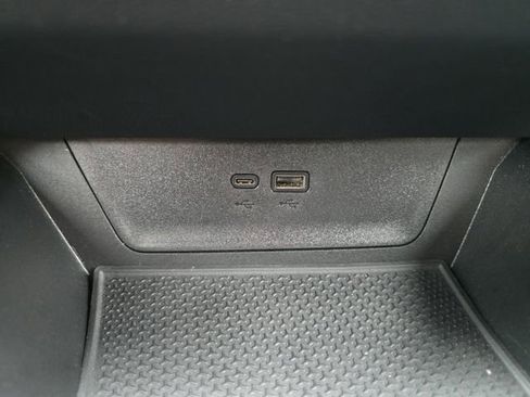 Used 2025 Chevrolet Equinox LT w/ Convenience Package II FWD image 6