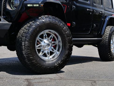 Used 2021 Jeep Wrangler Unlimited Rubicon AWD/4WD image 11