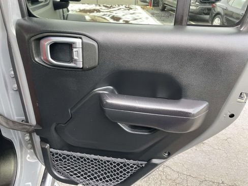 Used 2018 Jeep Wrangler Unlimited Sport S image 44