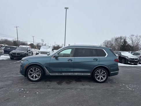 Used 2024 BMW X7 xDrive40i w/ Climate Comfort Package image 4