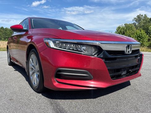 Used 2018 Honda Accord LX image 7